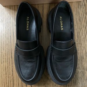 ALOHAS TRAILBLAZER LOAFERS - WOMEN SIZE 5